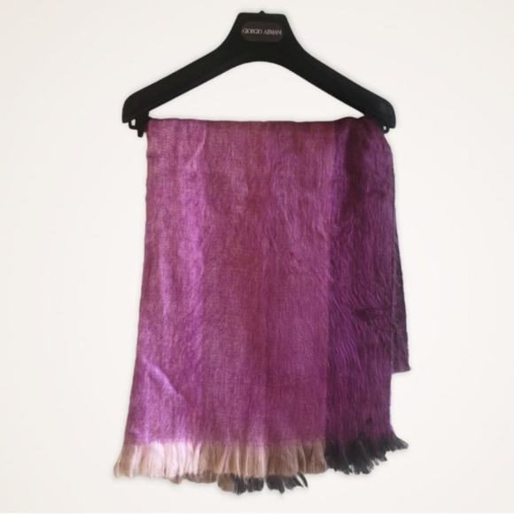 Soft purple shawl / scarf - Picture 4 of 4